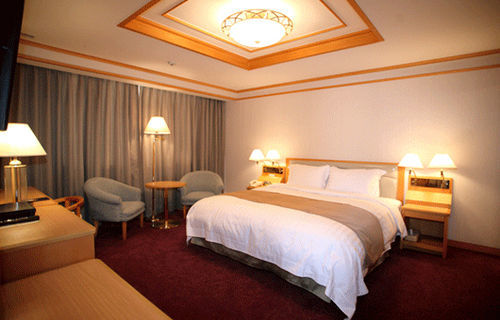 Hotel Dongbang Джинджу Екстериор снимка